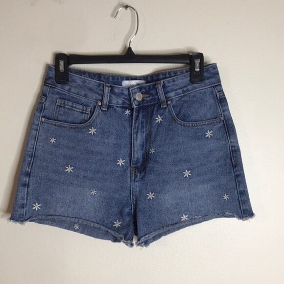 Khaki + blue ladies cut off denim shorts with daisies print size 28 - Picture 1 of 10